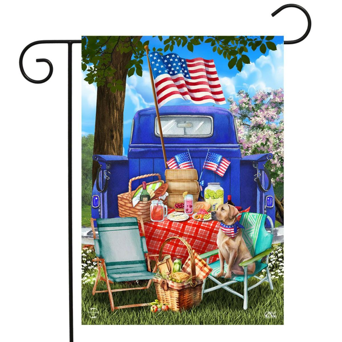 All American Picnic Garden Flag | Seasons Animals & Critters Seasons