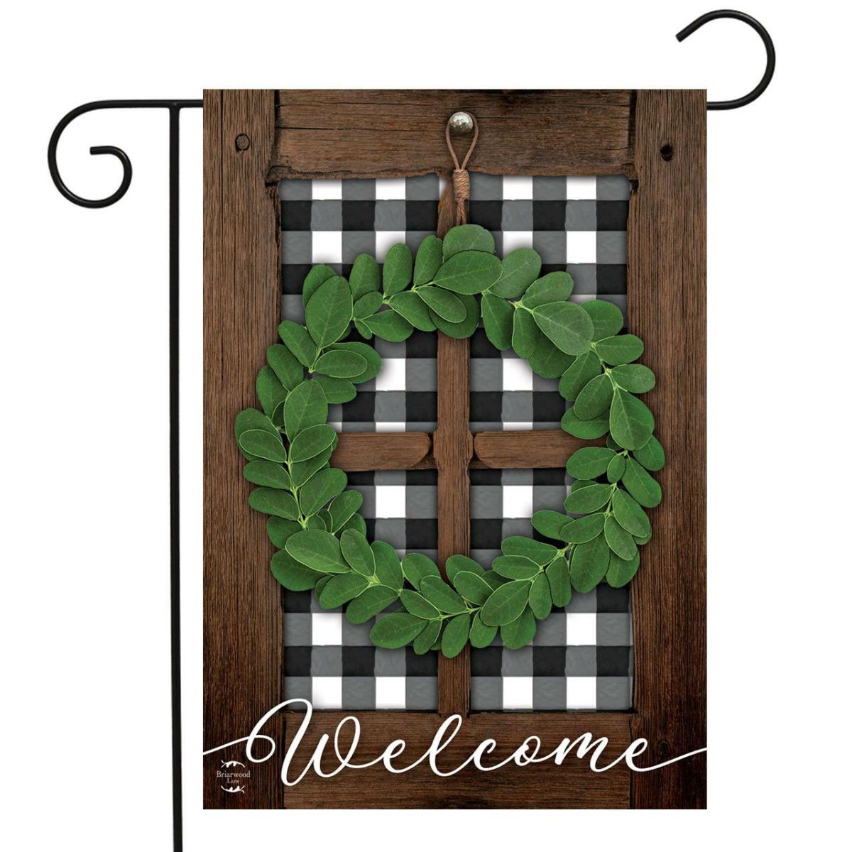 Boxwood Wreath Garden Flag | Themes Farmhouse Seasons