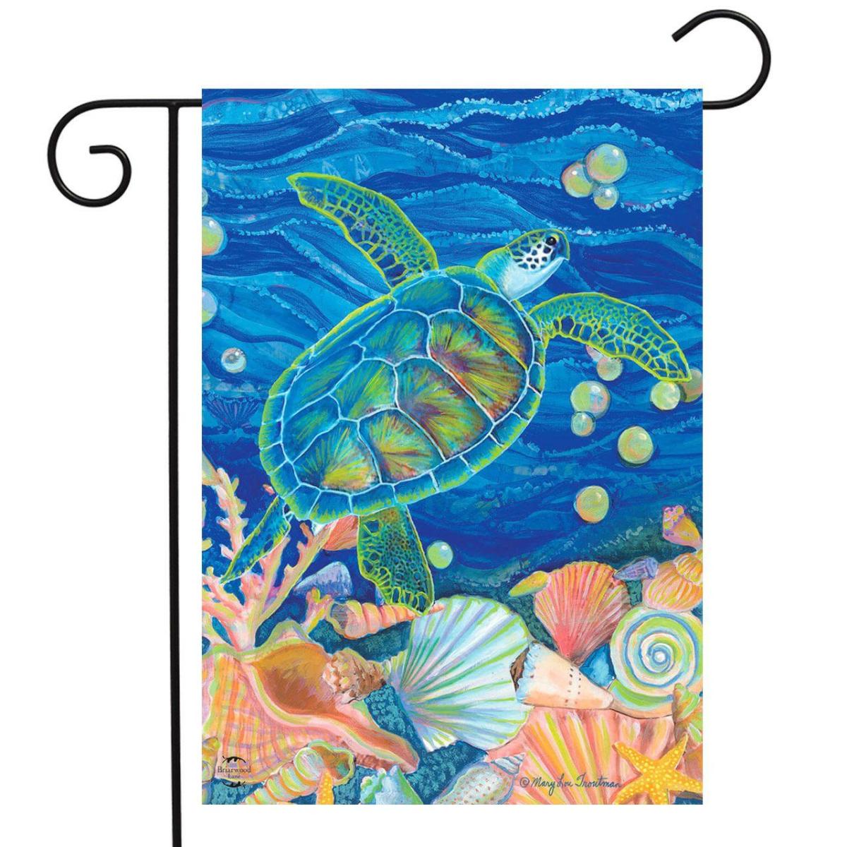 Swimming Sea Turtle Summer Garden Flag | Themes Animals & Critters Seasons